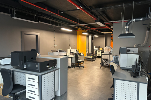 Istanbul office lab